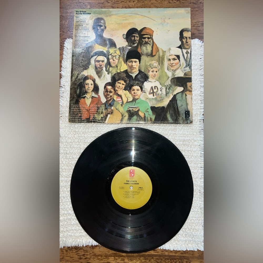No Skips! The O’Jays Family Reunion Vinyl LP Philadelphia International PZ 33807 - Picture 2 of 4